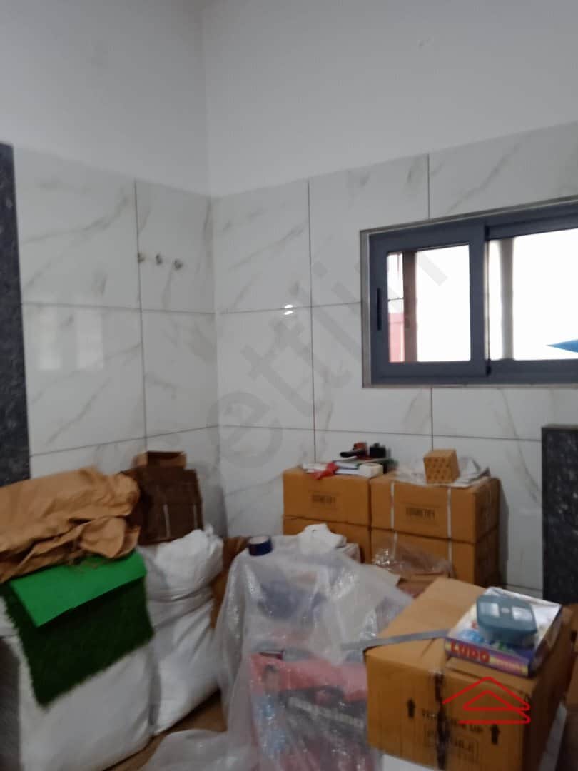 Sub Unit : bathrooms 1