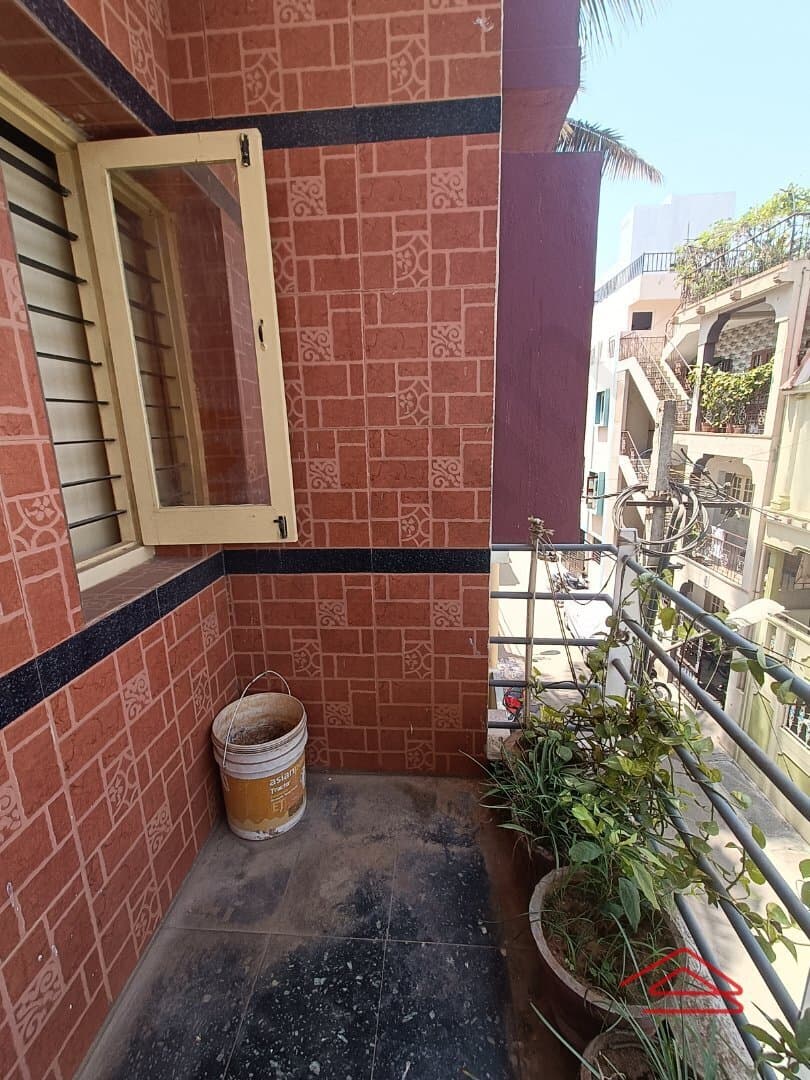 balconies-wSdL.jpg