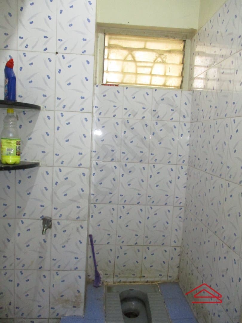 bathrooms-LdoD.jpg
