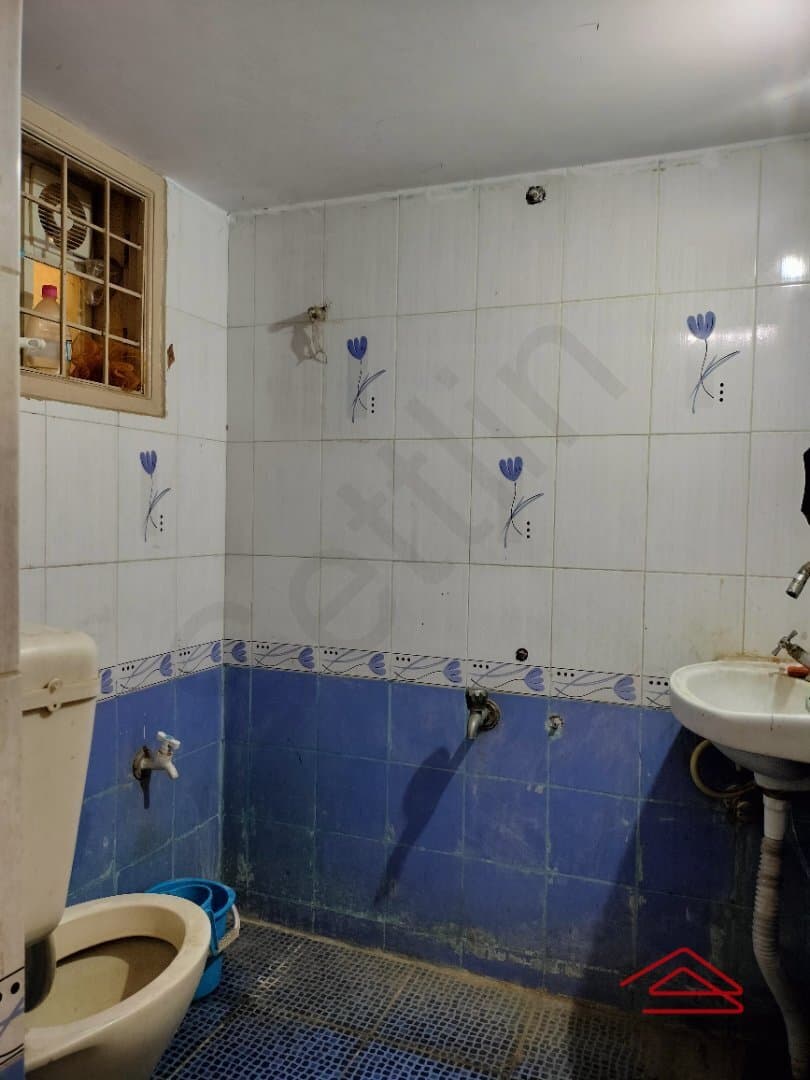 bathrooms-zmCD.jpg