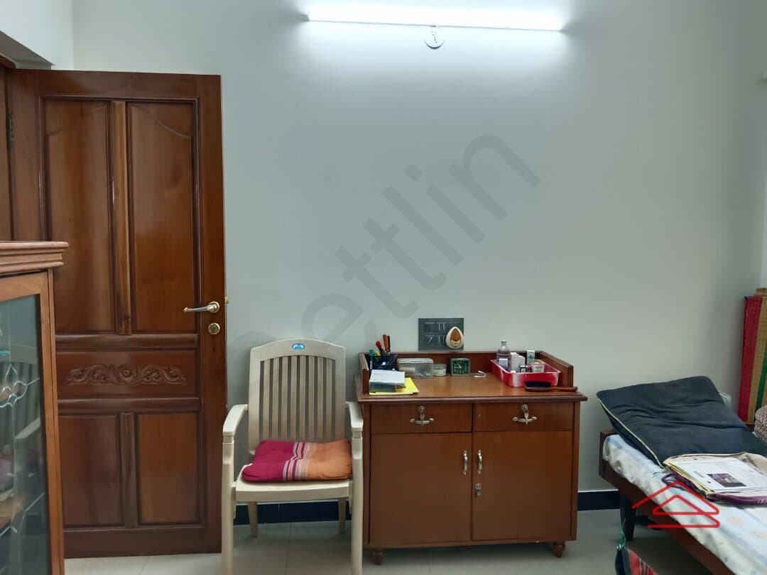 bedrooms-W8SN.jpg