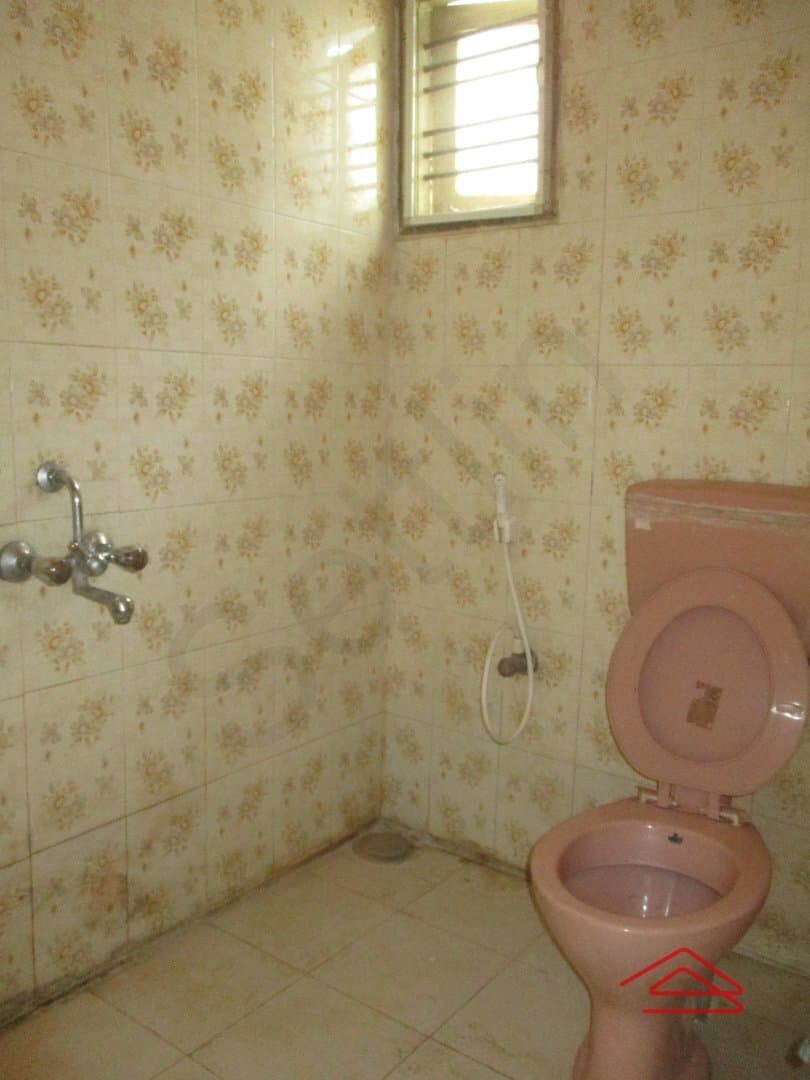 bathrooms-PF2L.jpg