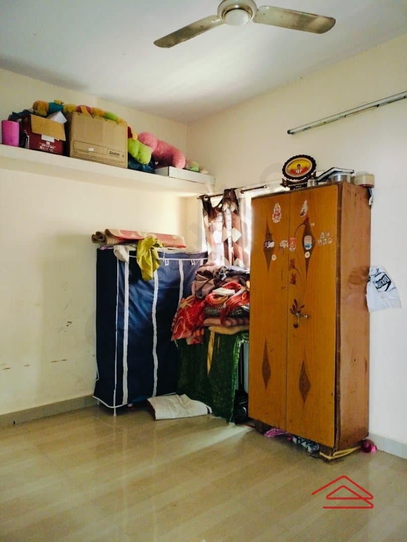 bedrooms-h99C.jpg