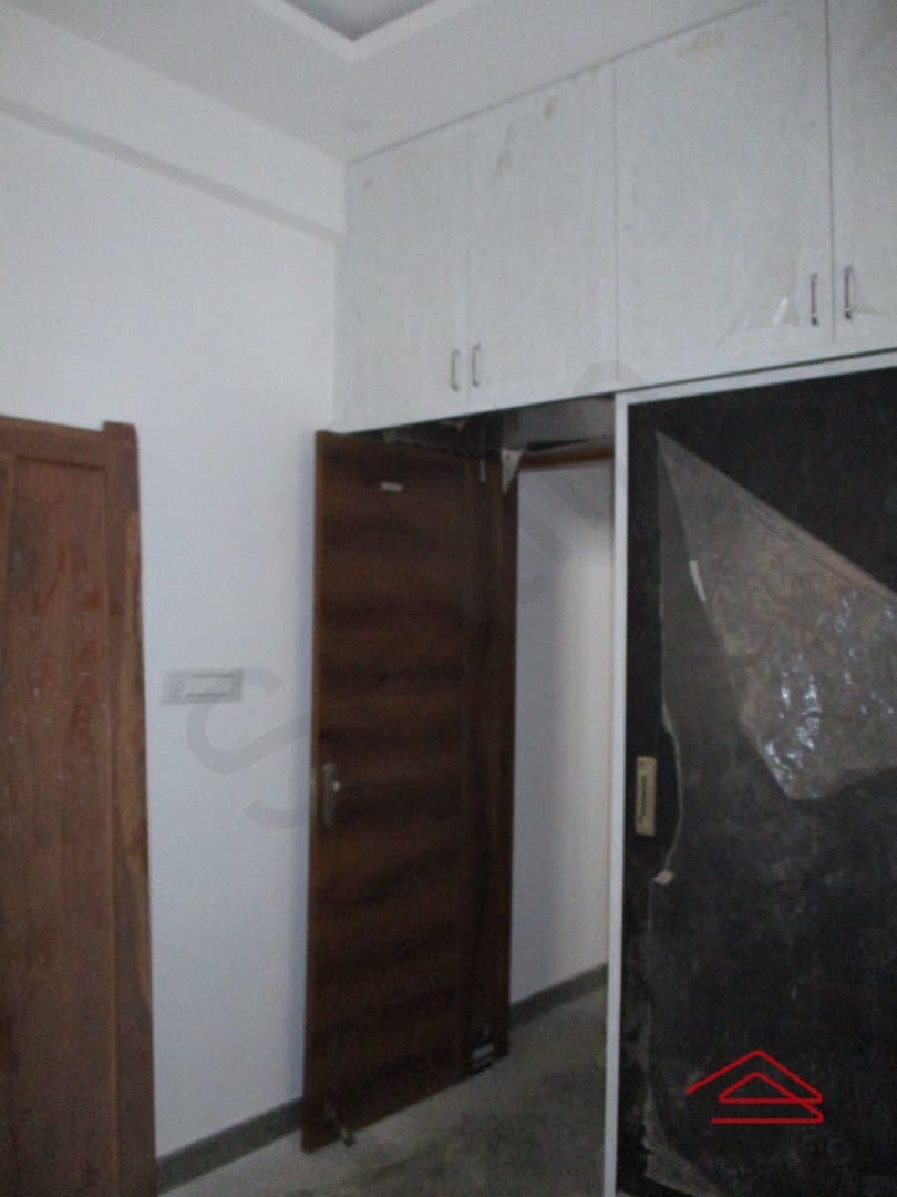 bedrooms-4o5D.jpg