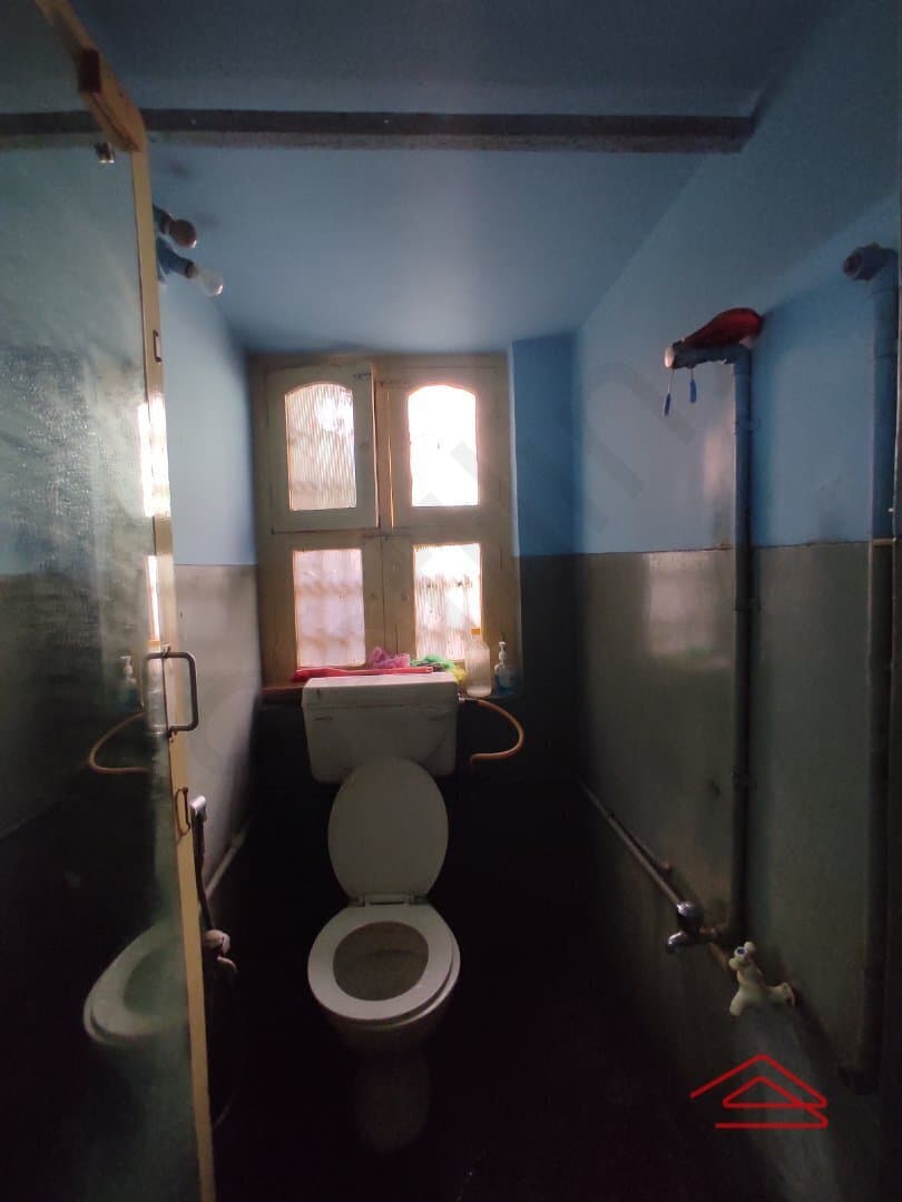 bathrooms-cuDs.jpg