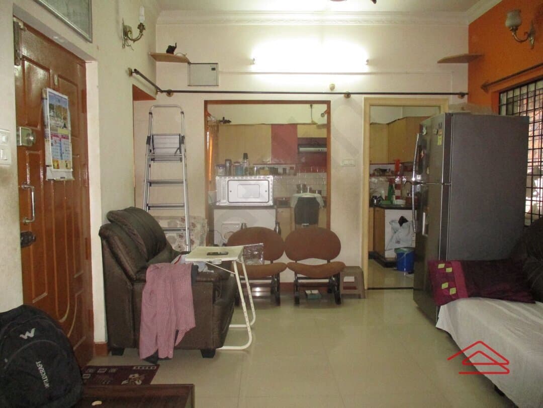 halls-kbwt.jpg
