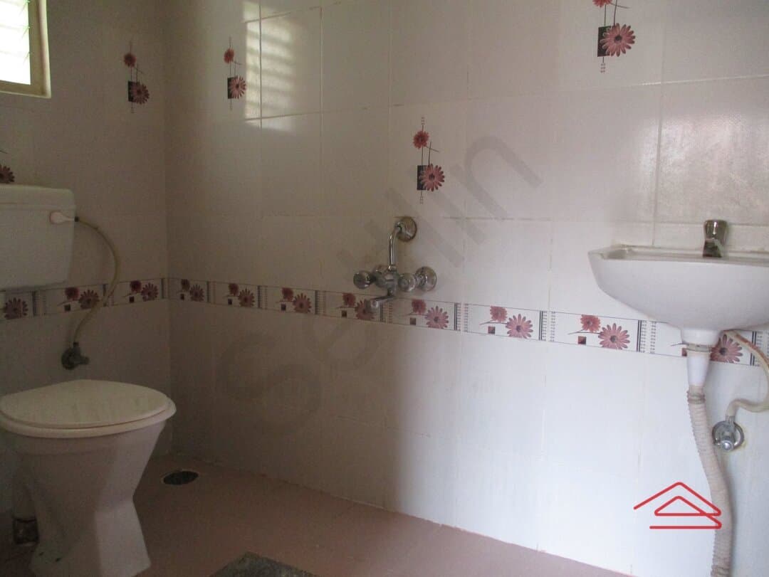 bathrooms-fQtx.jpg