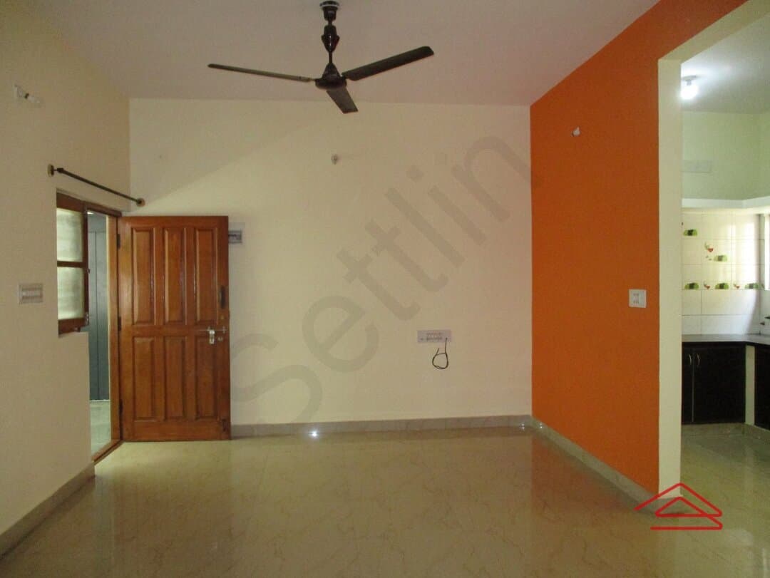 halls-8Siy.jpg