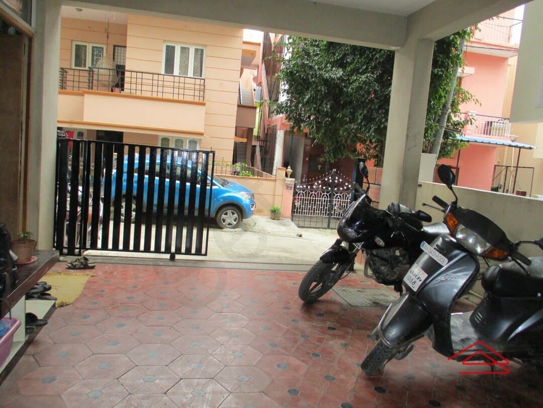 parkings-Ze3y.jpg
