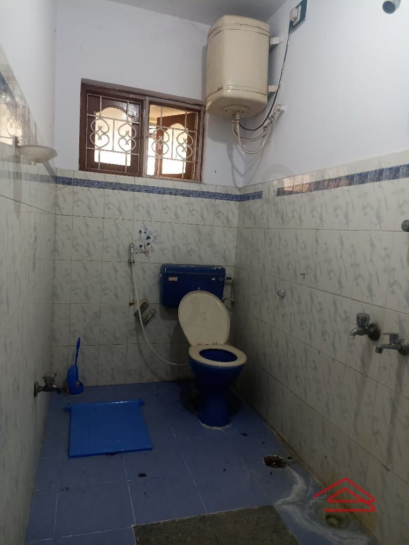 bathrooms-txwi.jpg