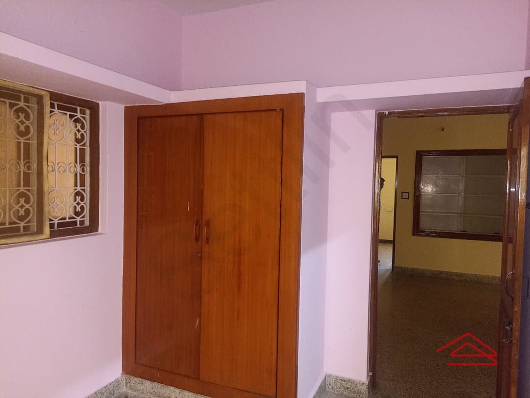bedrooms-YYEz.jpg