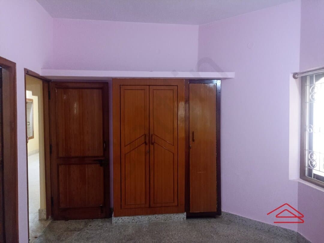 bedrooms-JTqv.jpg