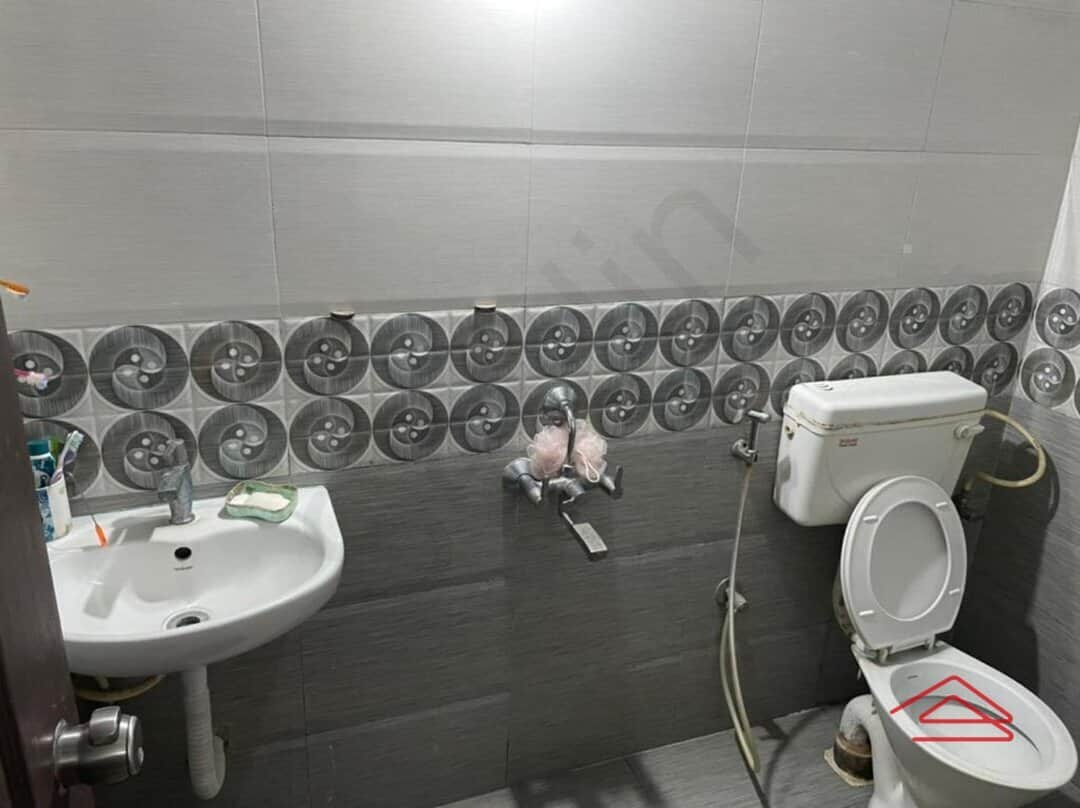 Bathroom 2