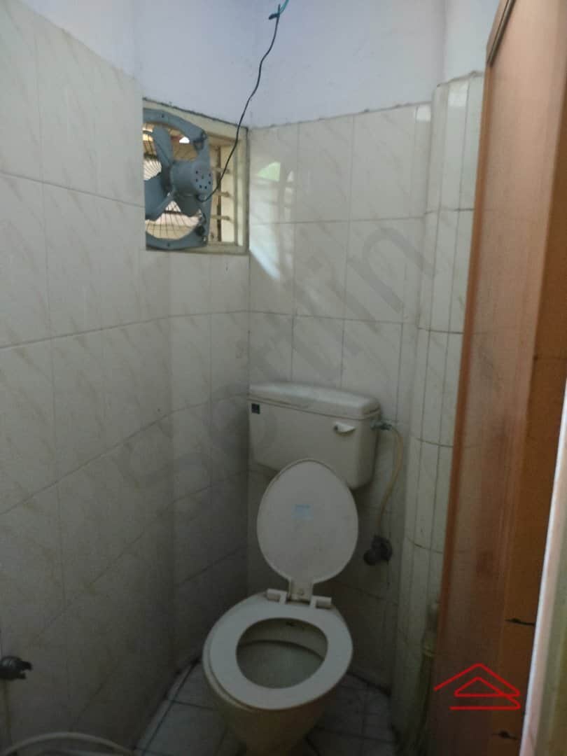 Sub Unit : bathrooms 1