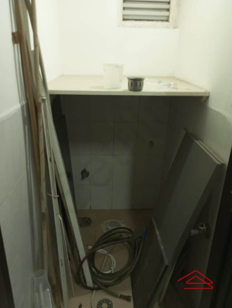 Servant Bathroom 1