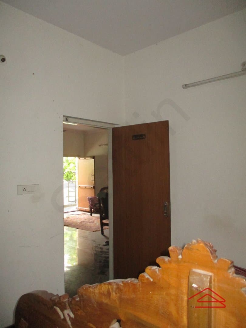 bedrooms-htCb.jpg