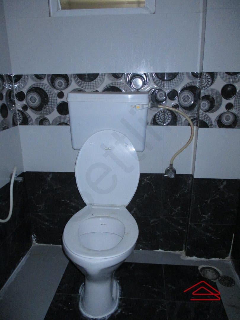 bathrooms-Hig6.jpg