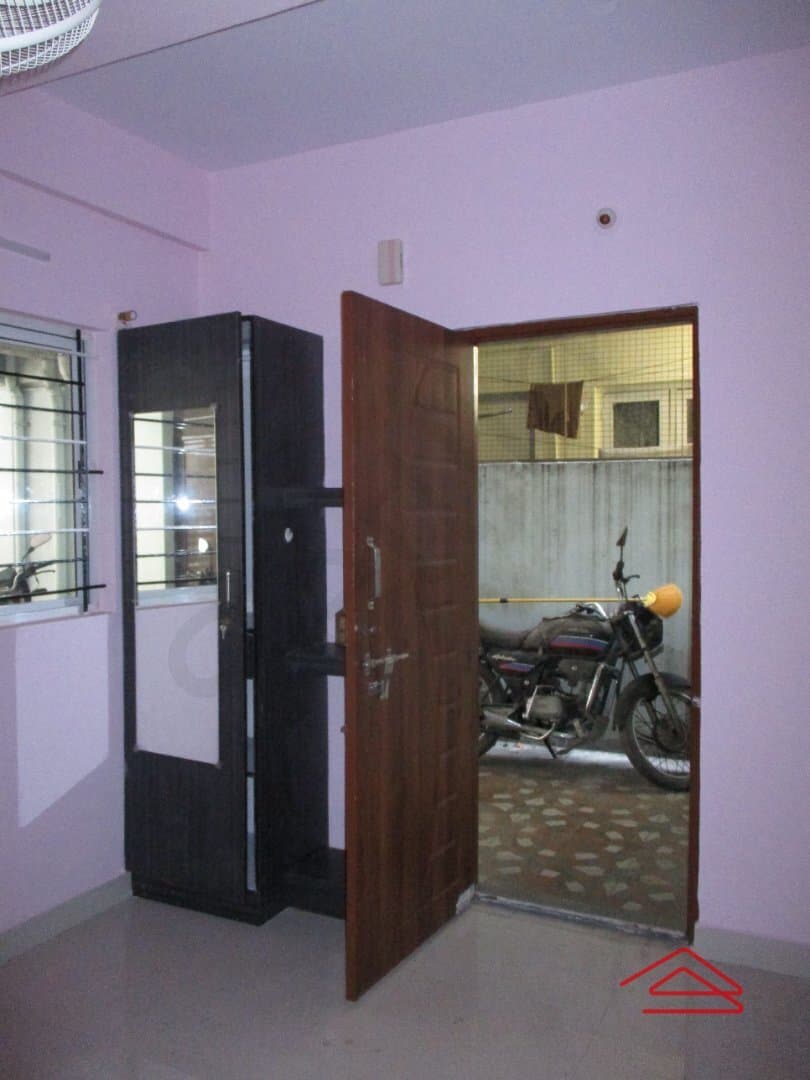 halls-sSFK.jpg