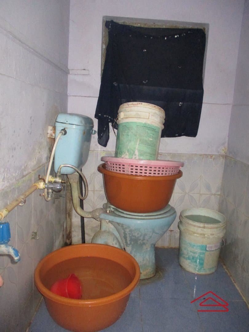 bathrooms-EBrD.jpg