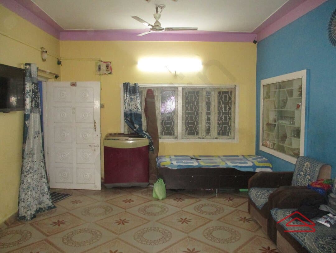 halls-oBru.jpg