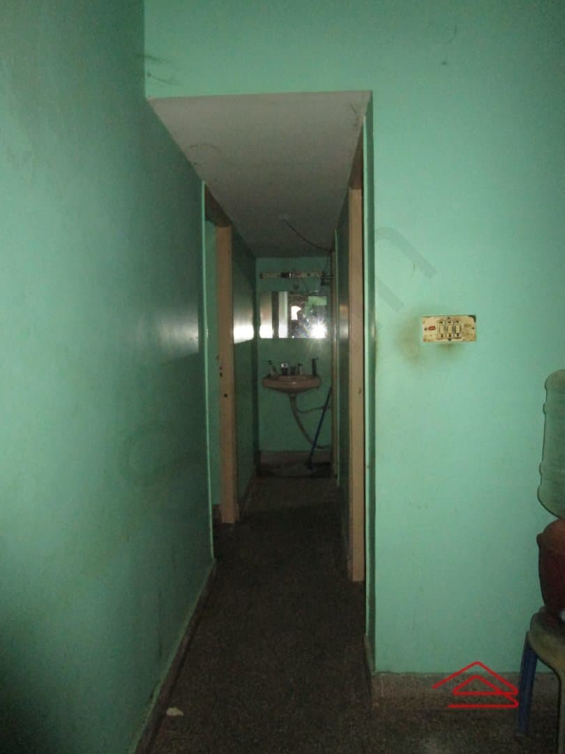 halls-AQxu.jpg