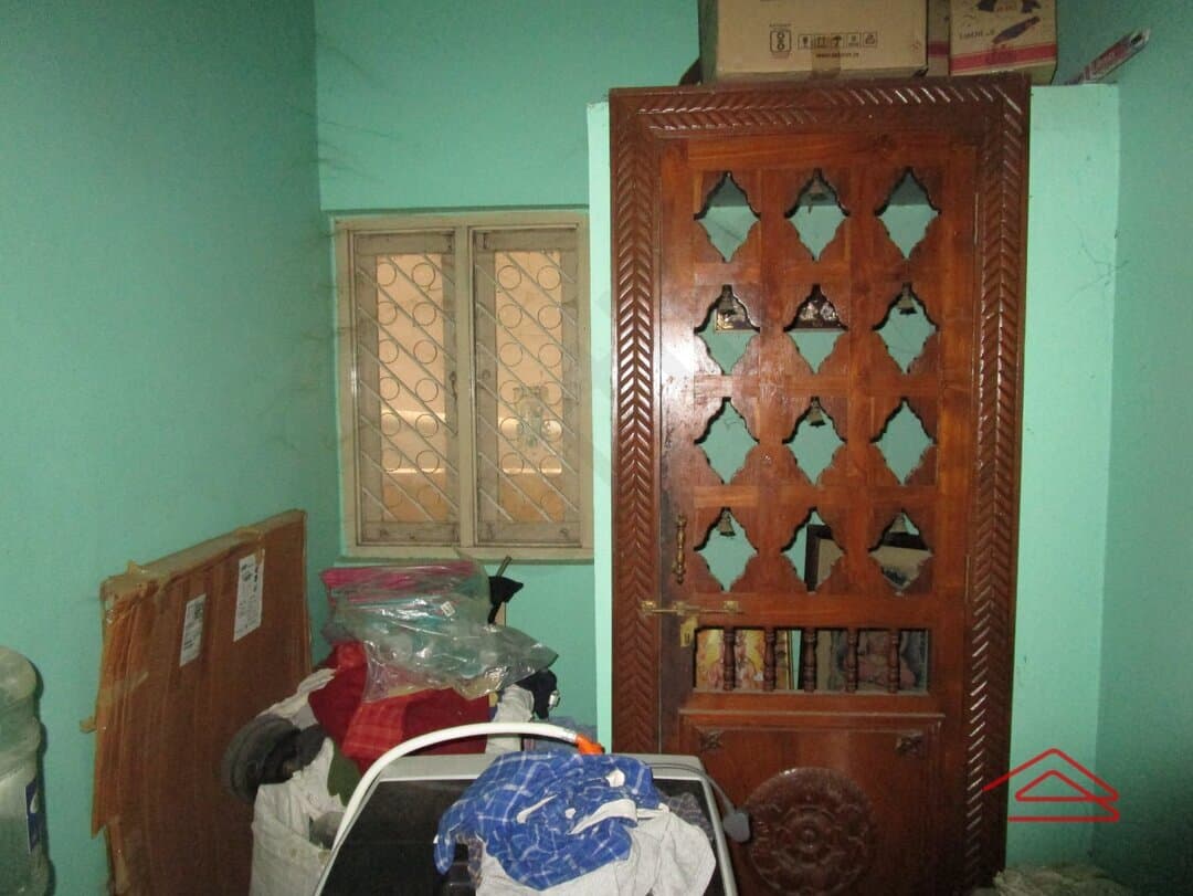 halls-meLc.jpg