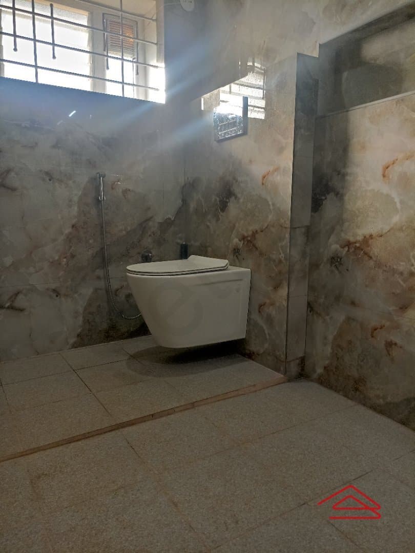 bathrooms 2