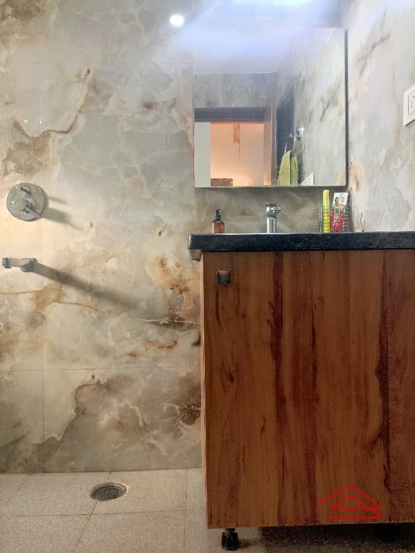 bathrooms 2