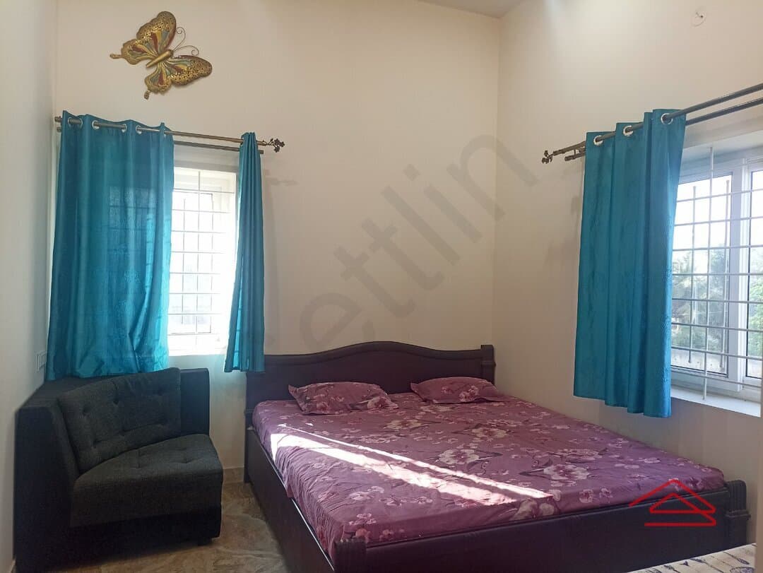 bedrooms 2