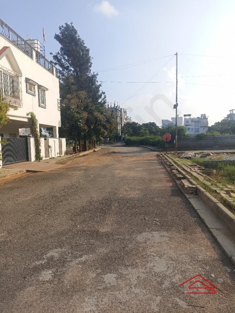 Unit:  Approach Road