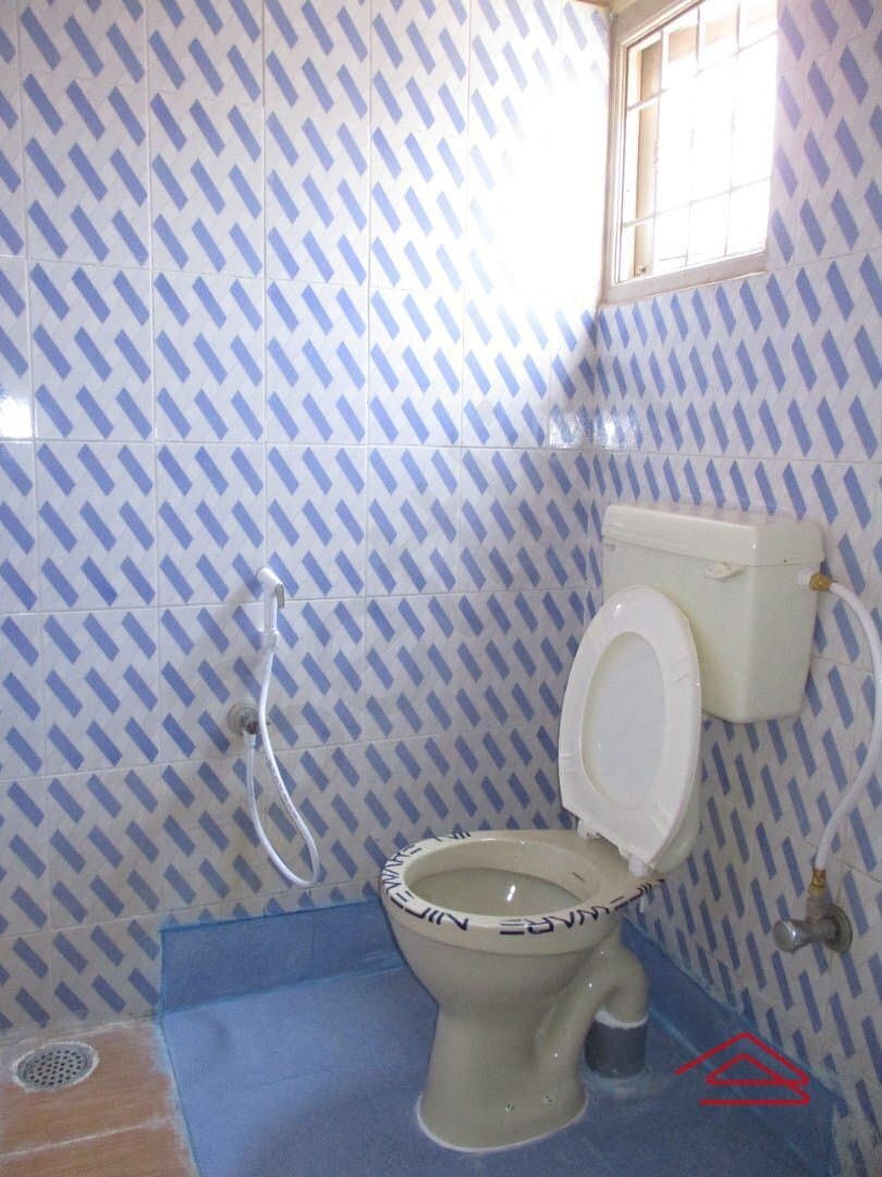 bathrooms-KDvF.jpg