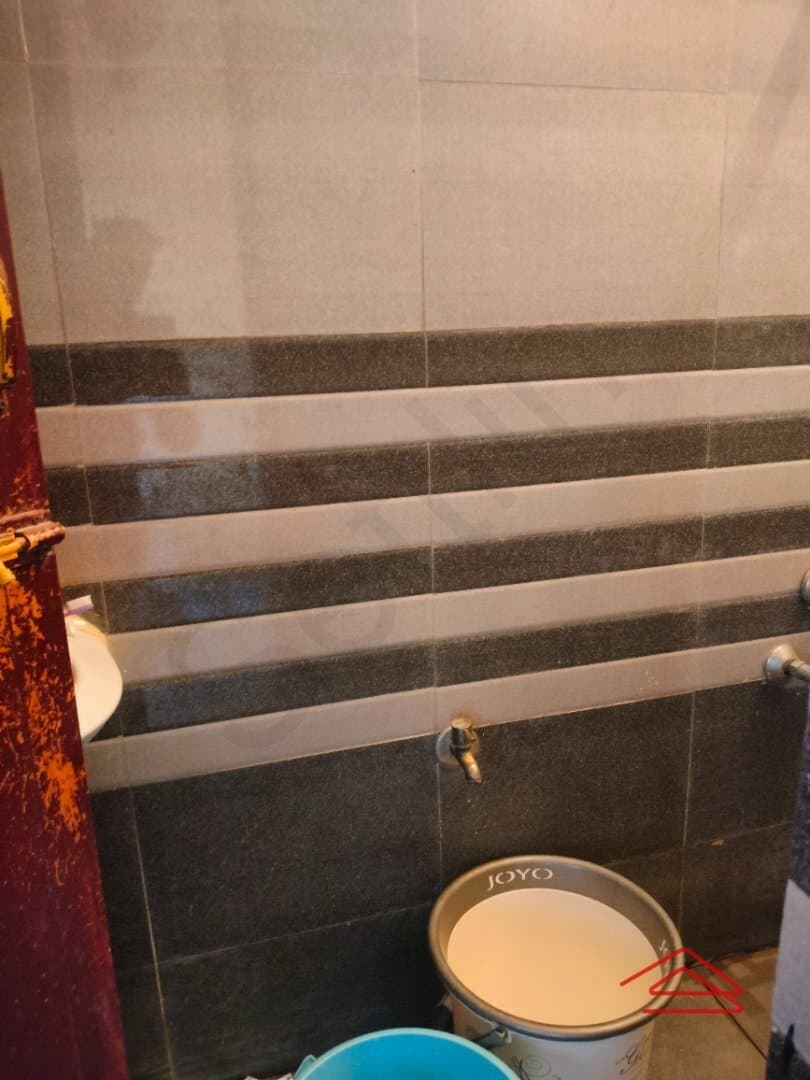 bathrooms-KGWr.jpg