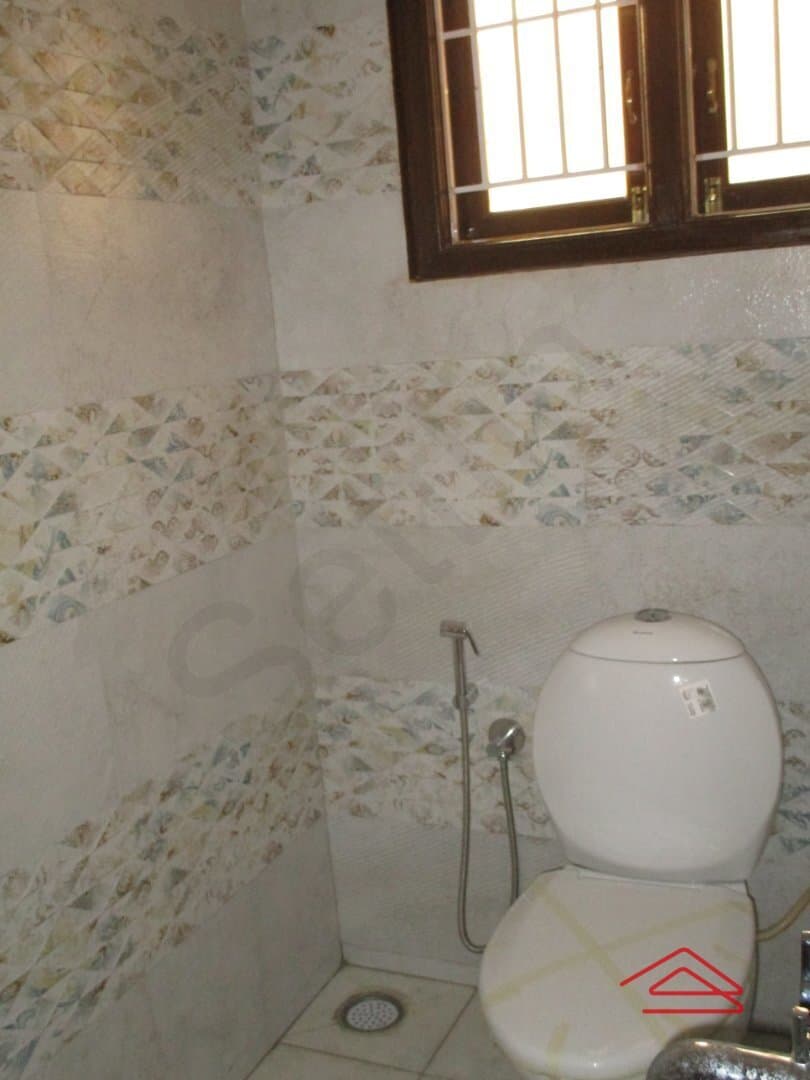 bathrooms-joz9.jpg