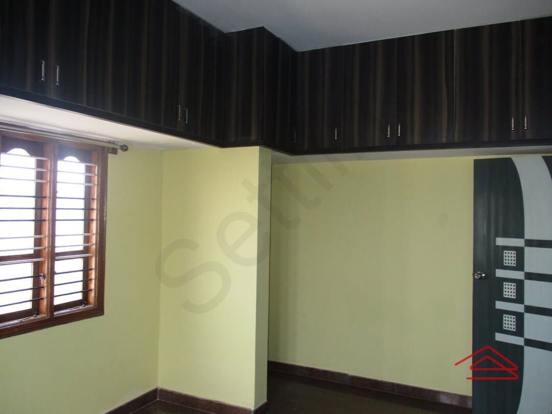 bedrooms-MjWJ.jpg