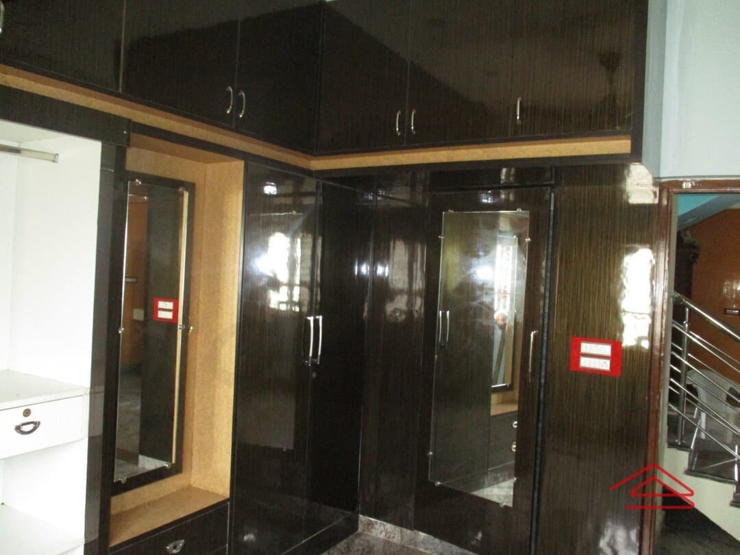 bedrooms-3jPP.jpg