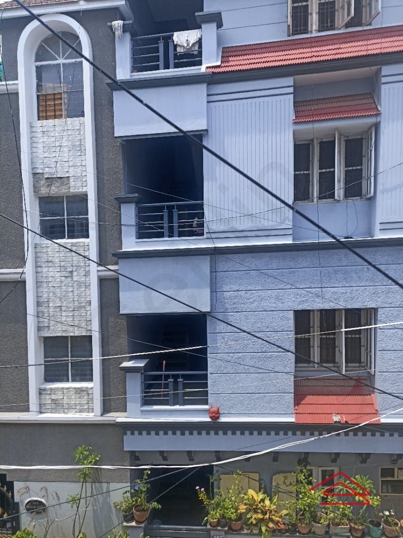 balconies-4y9k.jpg