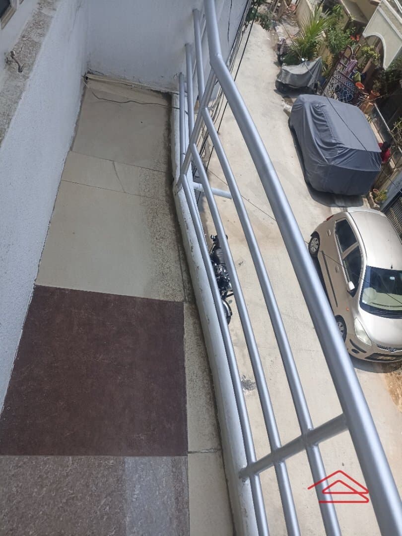 balconies-6Zpa.jpg