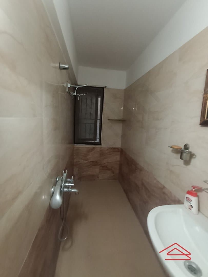 bathrooms-rNM9.jpg