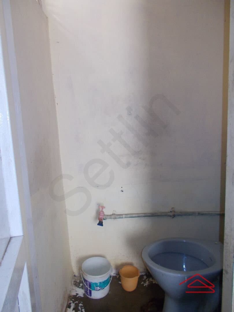 bathrooms-XRvZ.jpg