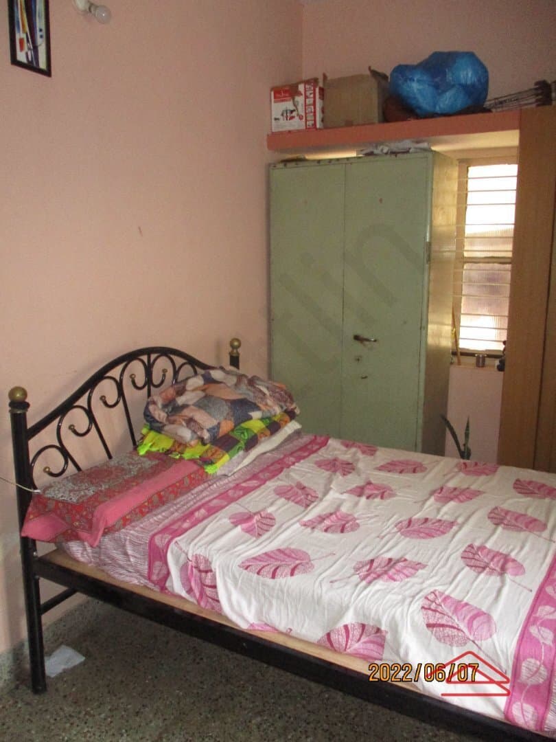 bedrooms-xtE2.jpg