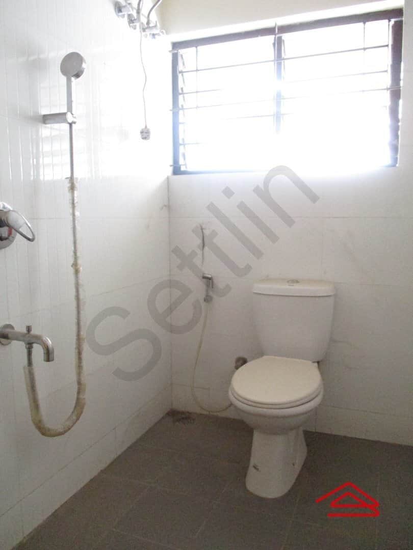 Sub Unit : bathrooms 1