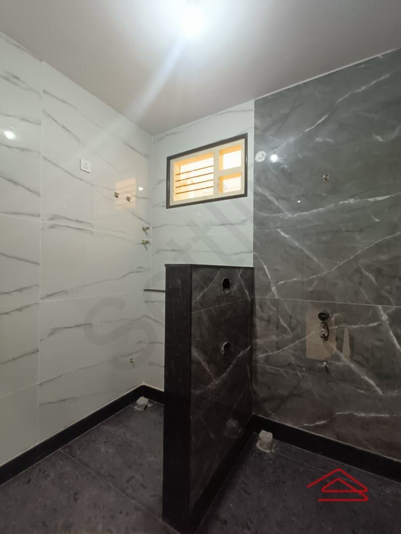 bathrooms-miGM.jpg