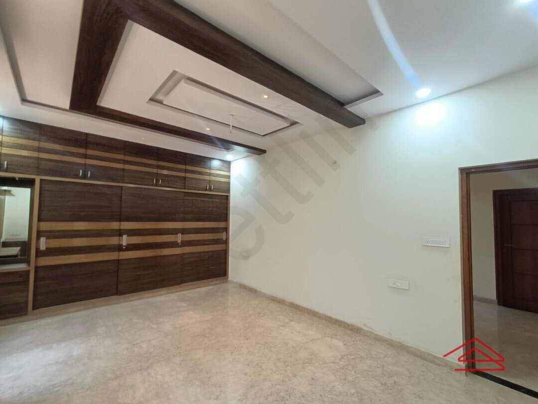 bedrooms-7Ce7.jpg