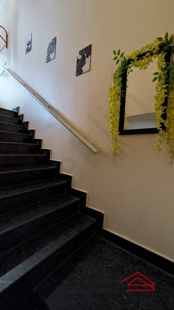 Hall 1
