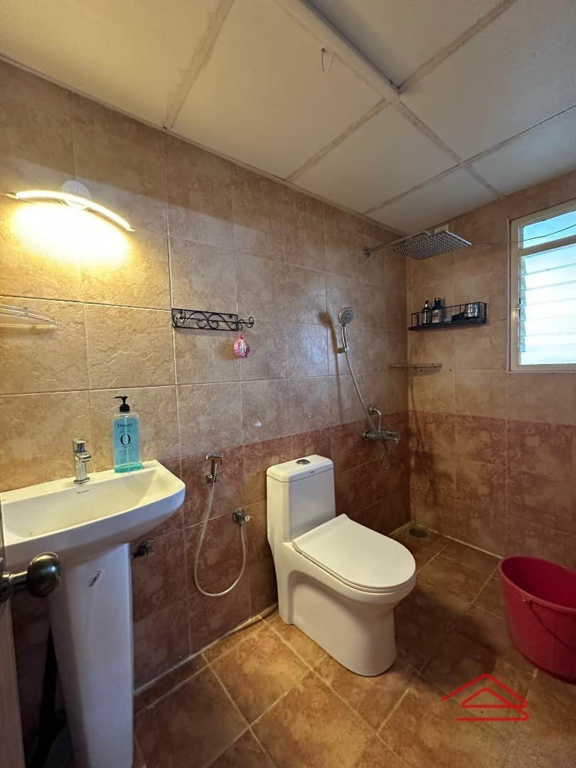 Bathroom 2