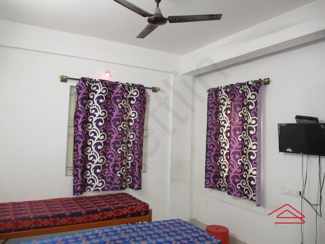 bedrooms-TfHt.jpg