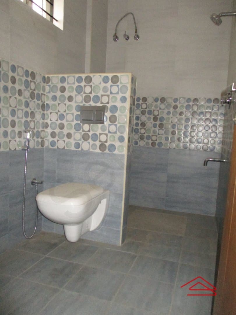bathrooms-X3Ec.jpg
