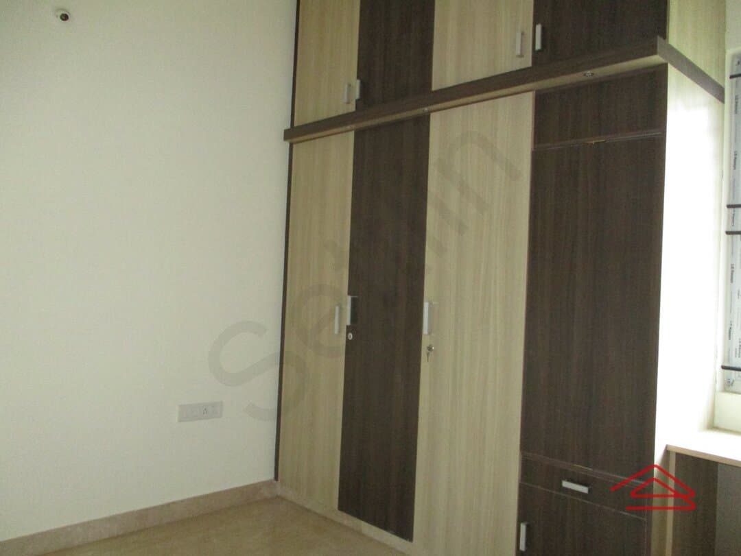 bedrooms-2G6R.jpg