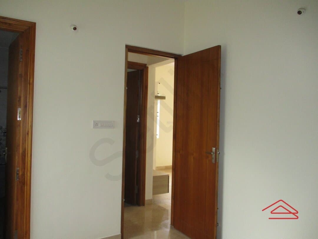 bedrooms-LQJw.jpg