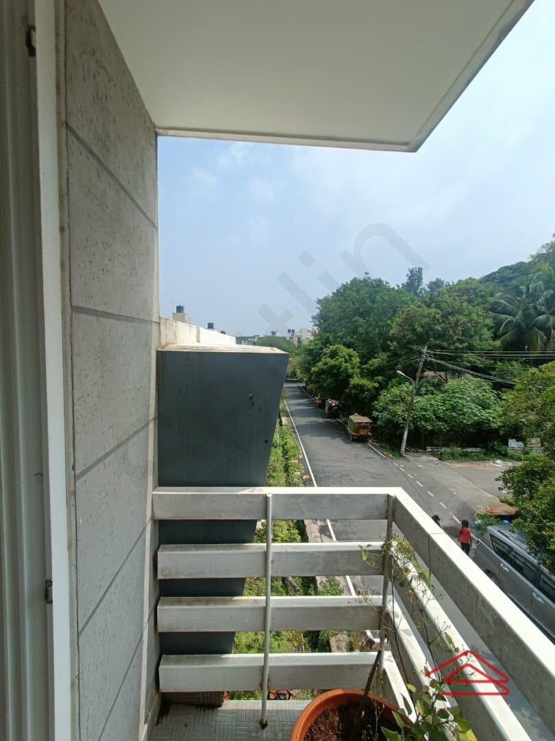 balconies 4